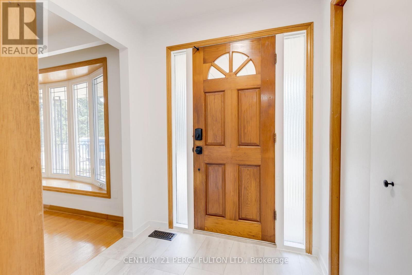 Property Photo:  59 Vanbrugh Avenue  ON M1N 3T1 