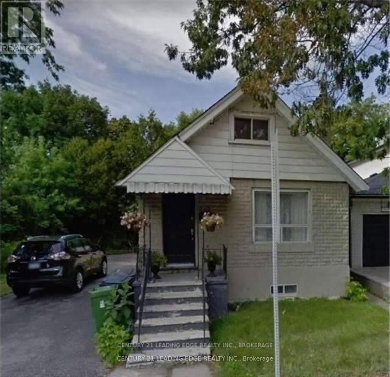 Photo de la propriété:  360A Lawrence Avenue West  ON M5M 1B7 