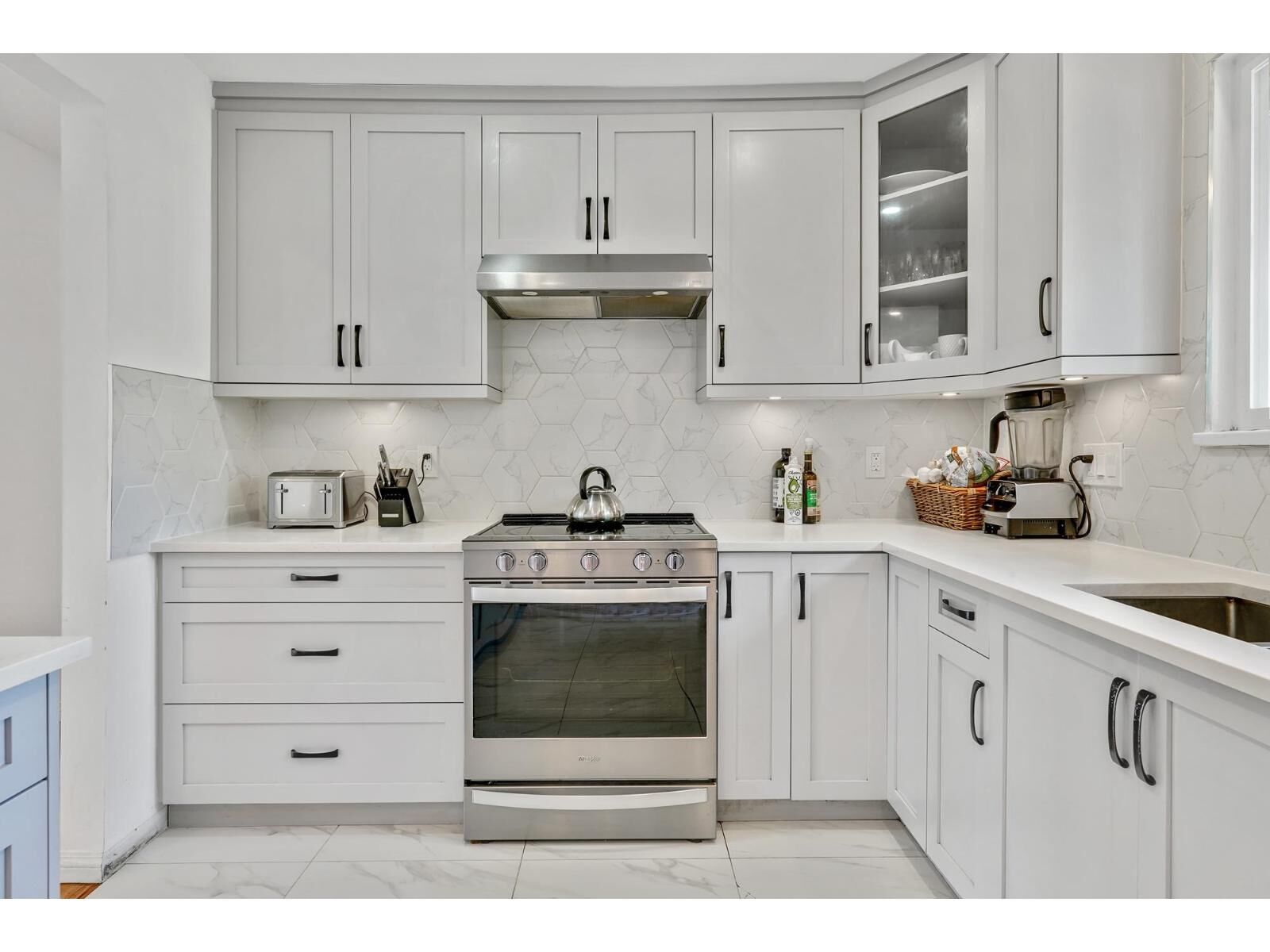 Property Photo:  1728 156  BC V4A 4T1 