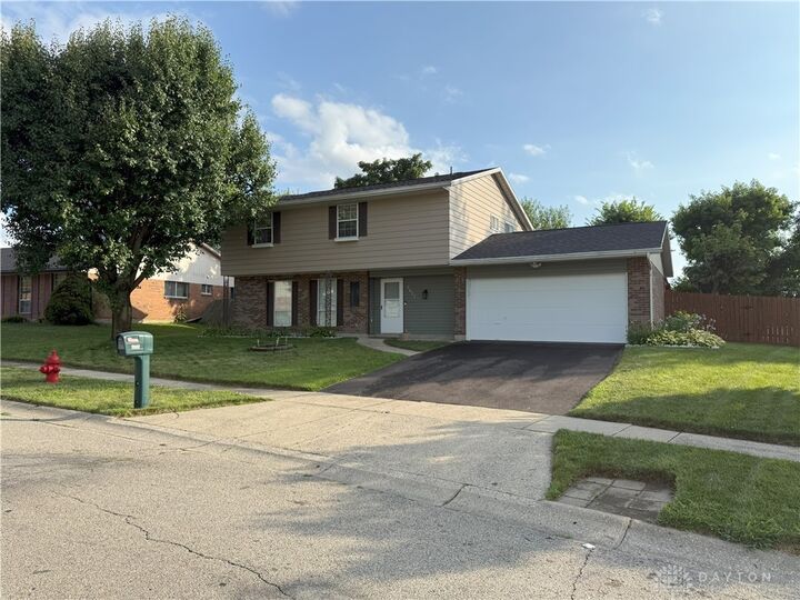 Property Photo: 7077 Sandalview Drive OH 45424