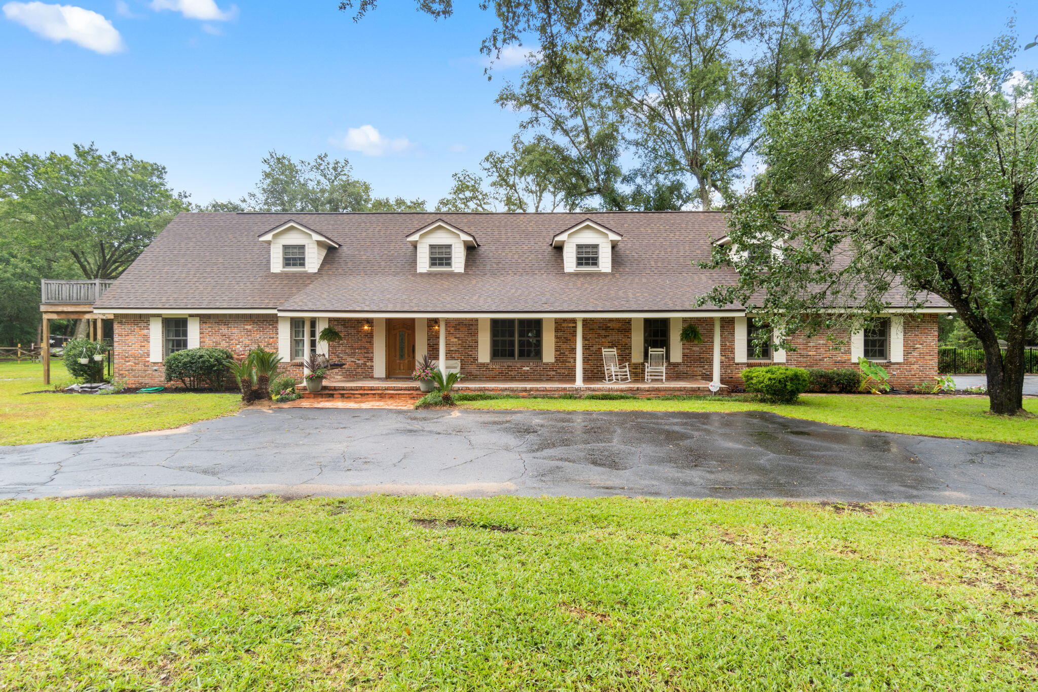 Property Photo: 5750 Windham Road FL 32570