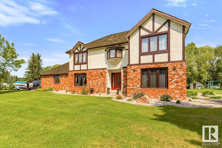 22112 Twp Road 531  Rural Strathcona County AB T8E 2E3 photo