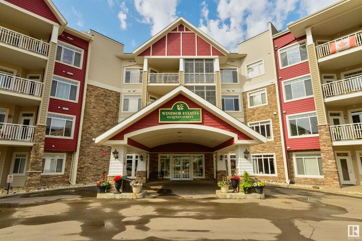 Property Photo: 511 Queen Street 338 AB T7X 0G4