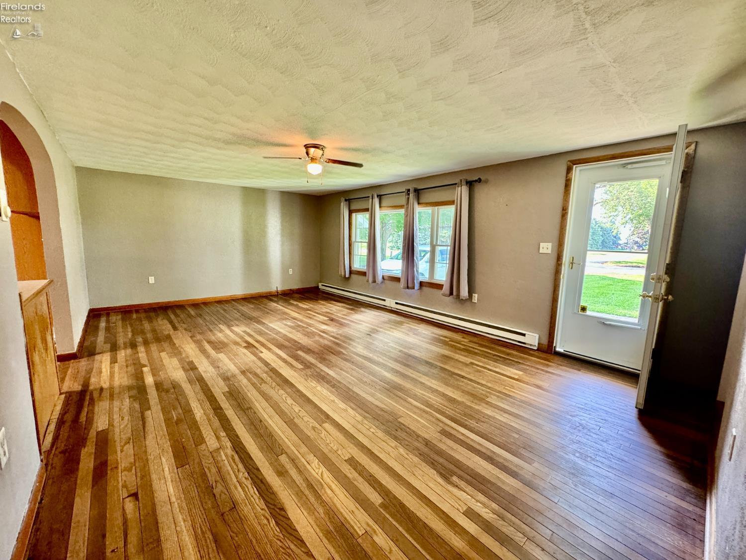 Property Photo: 132 E Township Road 152 OH 44883
