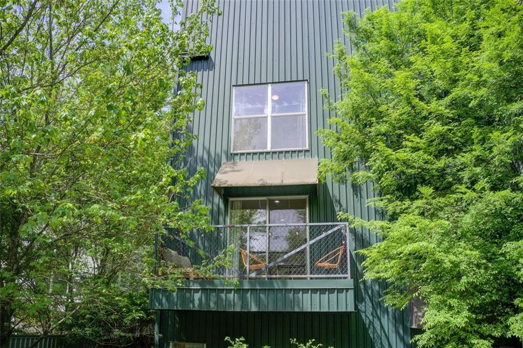 Property Photo: 241 Maynard Terrace SE 7 GA 30316