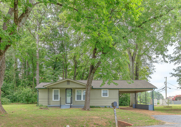 4202 Davis Lane  Chattanooga TN 37416 photo