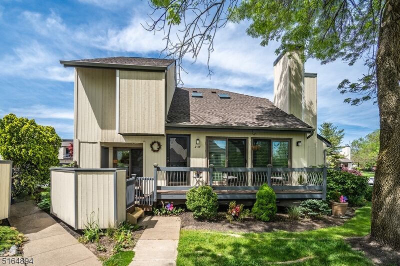 Property Photo: 245 Crabtree Ct Ondo NJ 07920