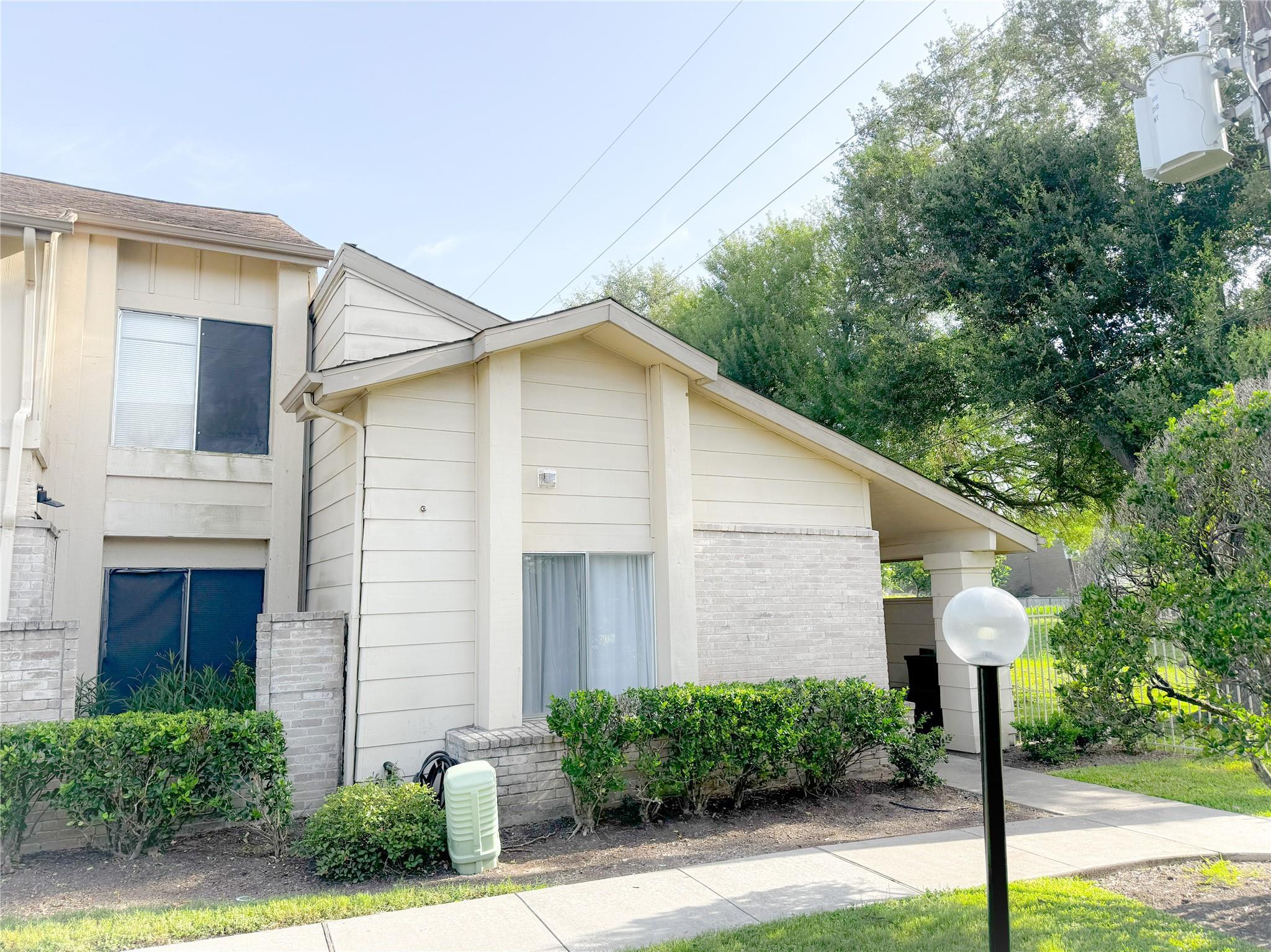 Property Photo: 2948 Meadowgrass Lane 175 TX 77082