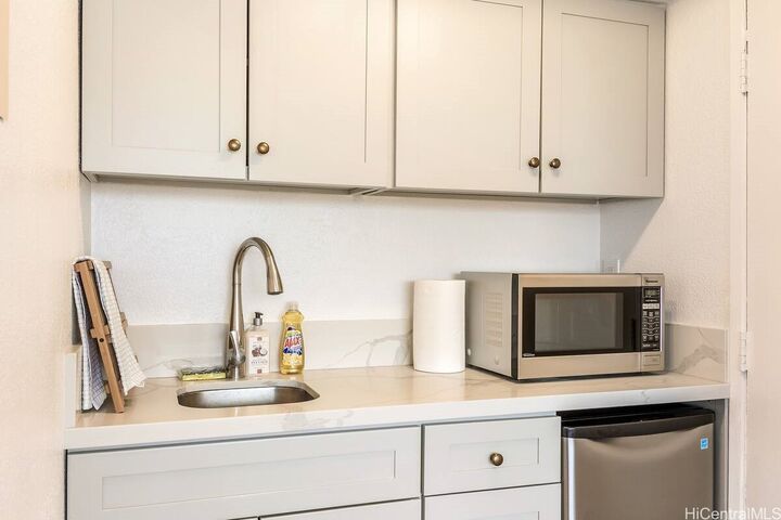 Property Photo: 444 Niu Street 2409 HI 96815