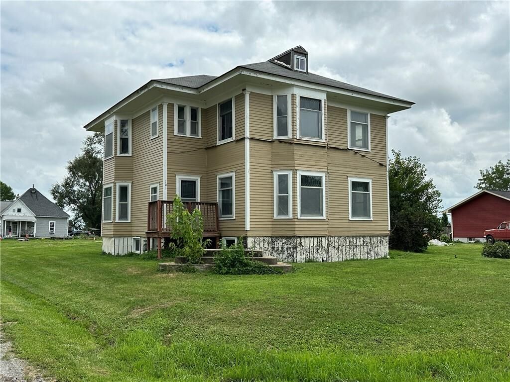 Property Photo: 101 S East Street MO 63545