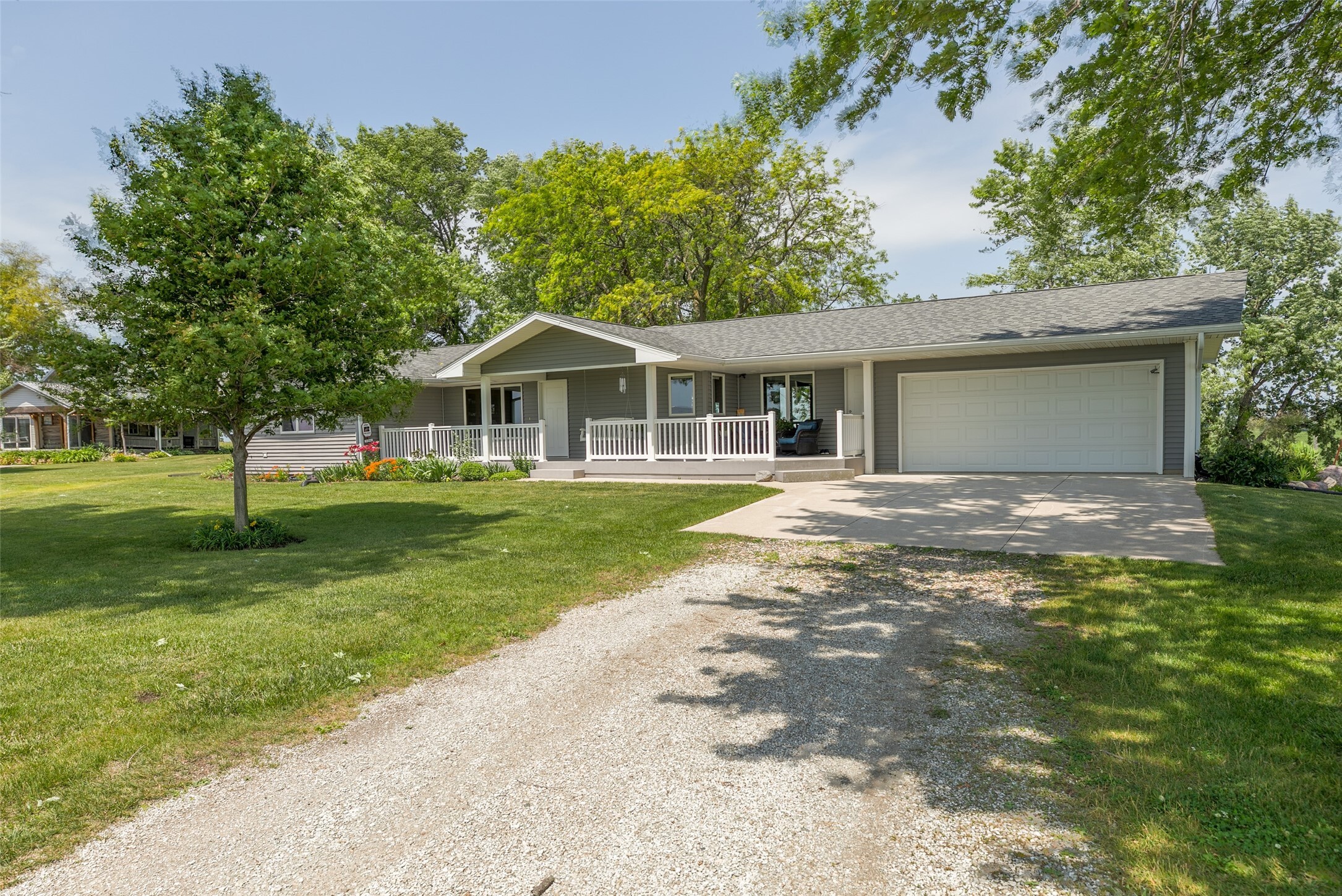 Property Photo: 9327 Hwy F-70 W Highway IA 50170