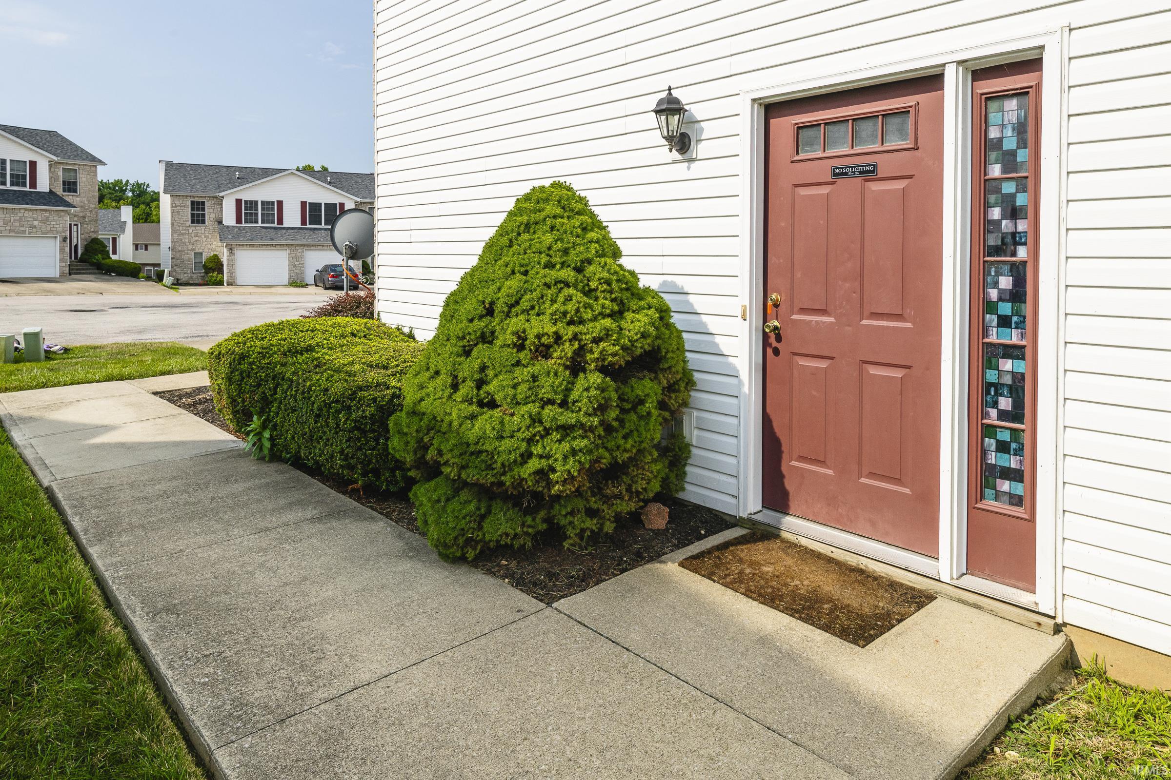 Property Photo: 2624 E Oaklawn Court IN 47401