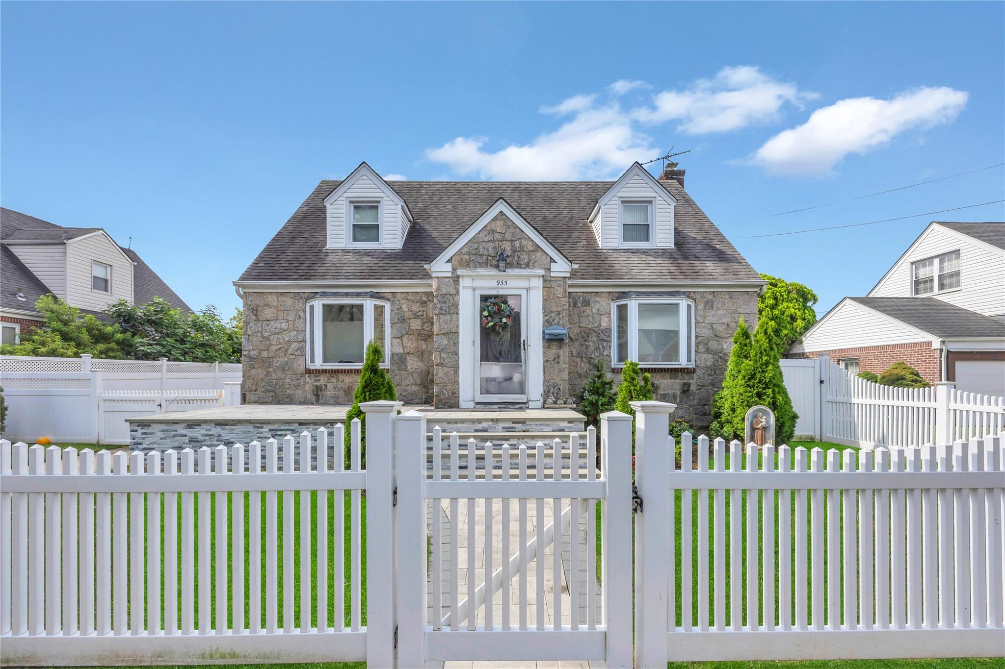Property Photo: 933 Fenworth Boulevard NY 11010