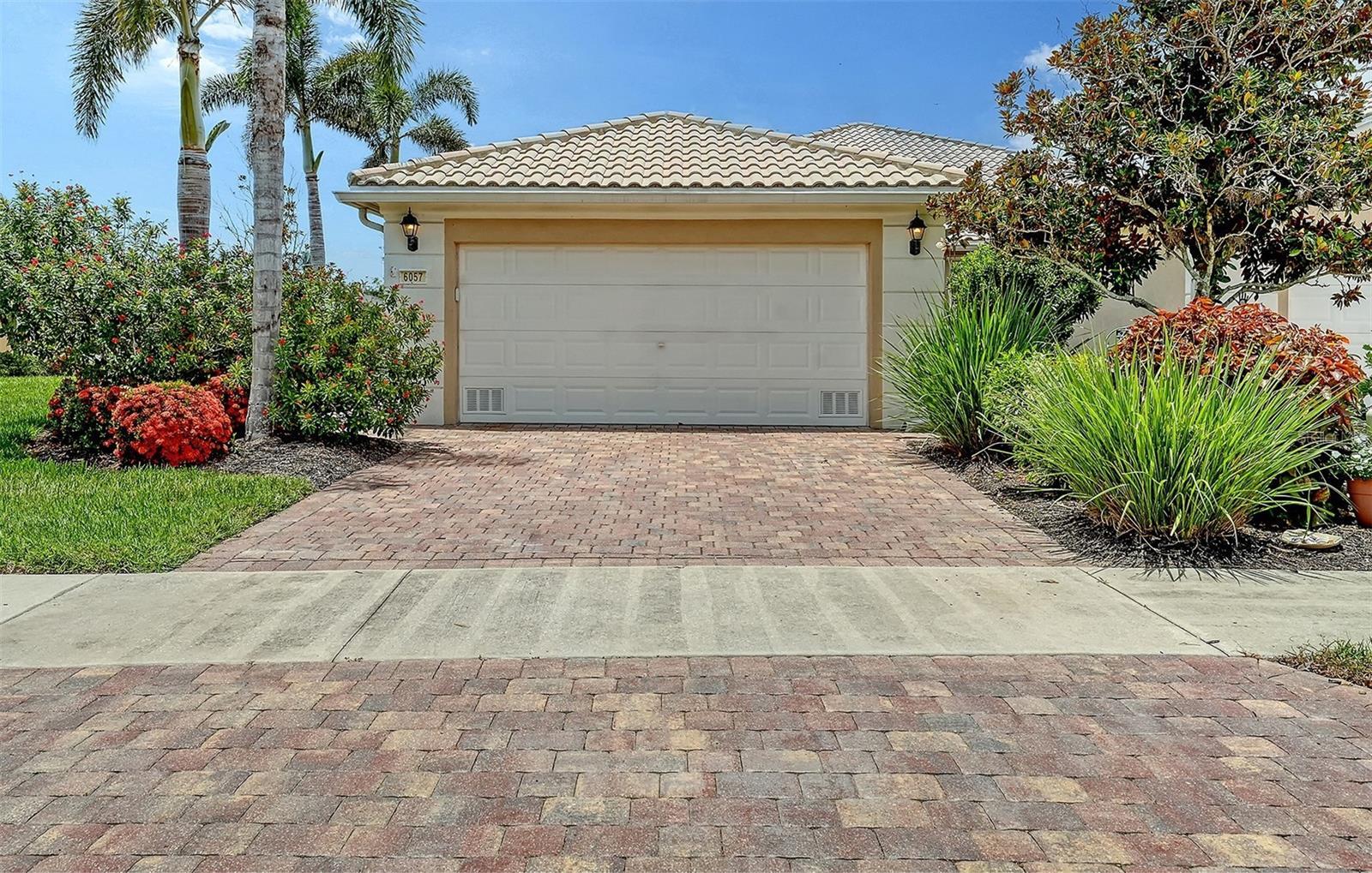 Property Photo: 6057 Erice Street FL 34293