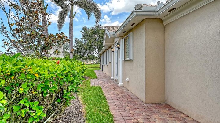 Property Photo:  6057 Erice Street  FL 34293 