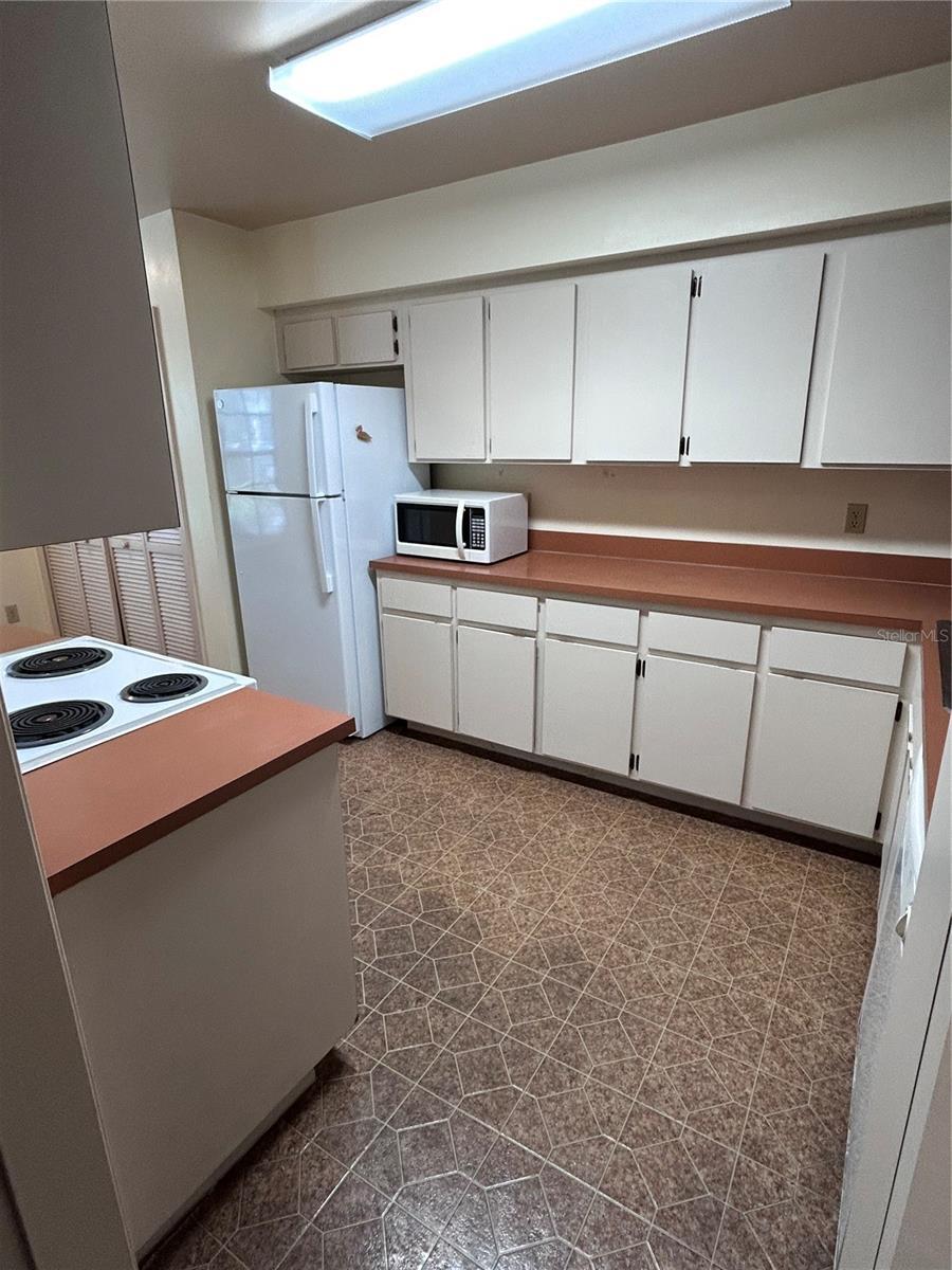 Property Photo: 714 Edgewater Drive 1A FL 32804