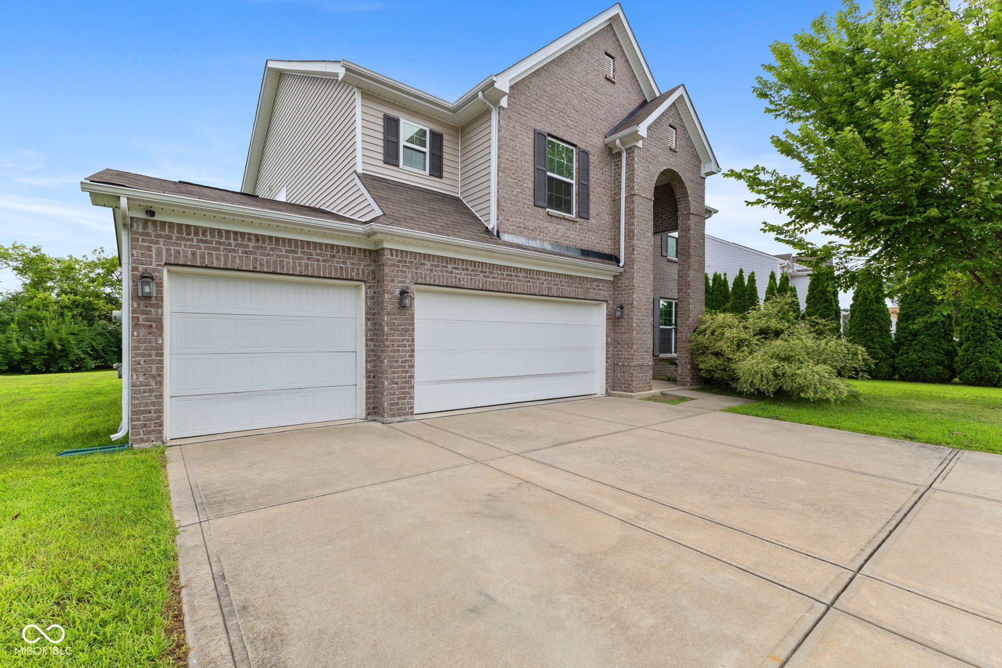 8500 Vyners Lane  Avon IN 46123 photo
