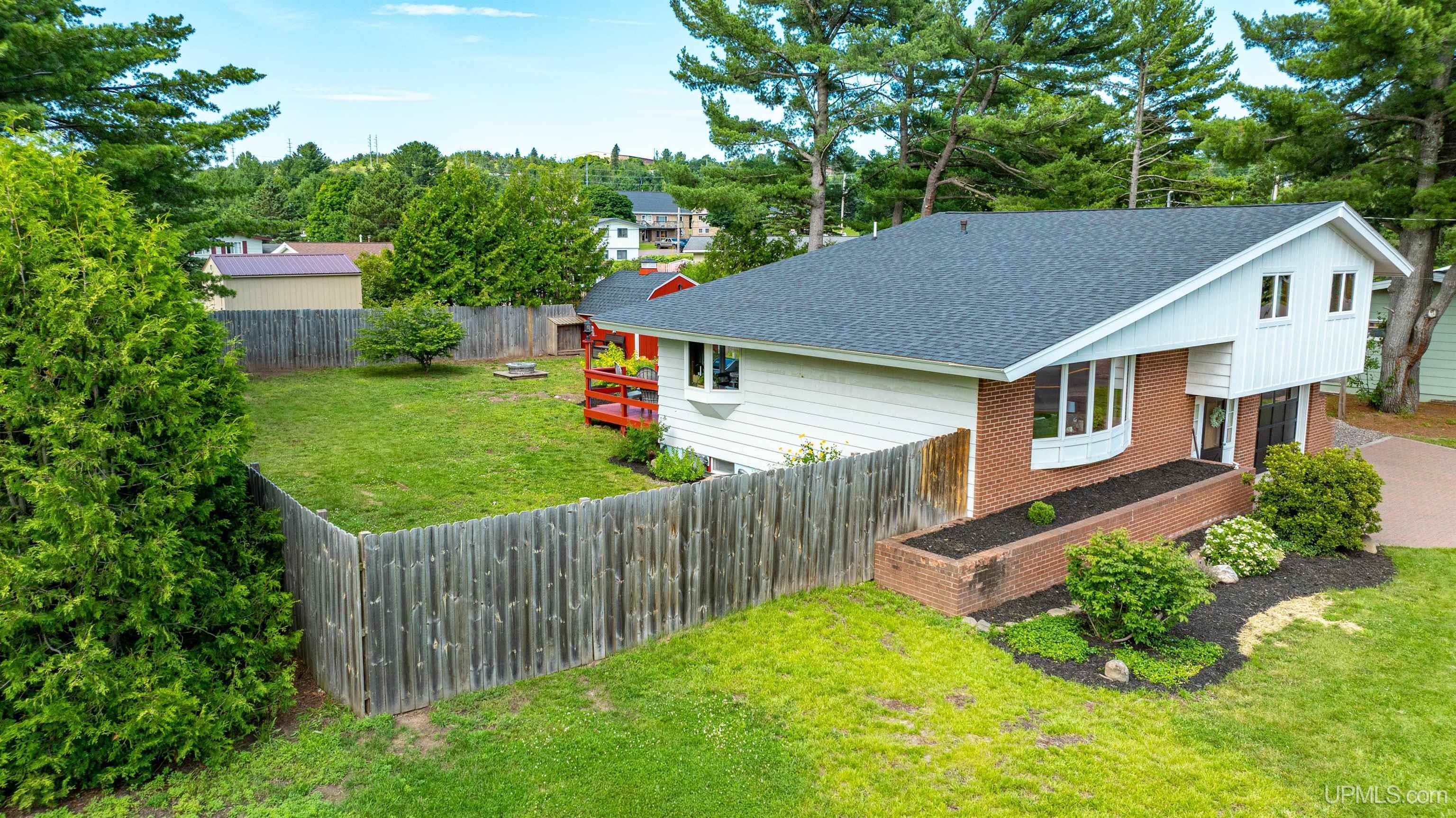 Property Photo: 1607 Quincy Street MI 49930