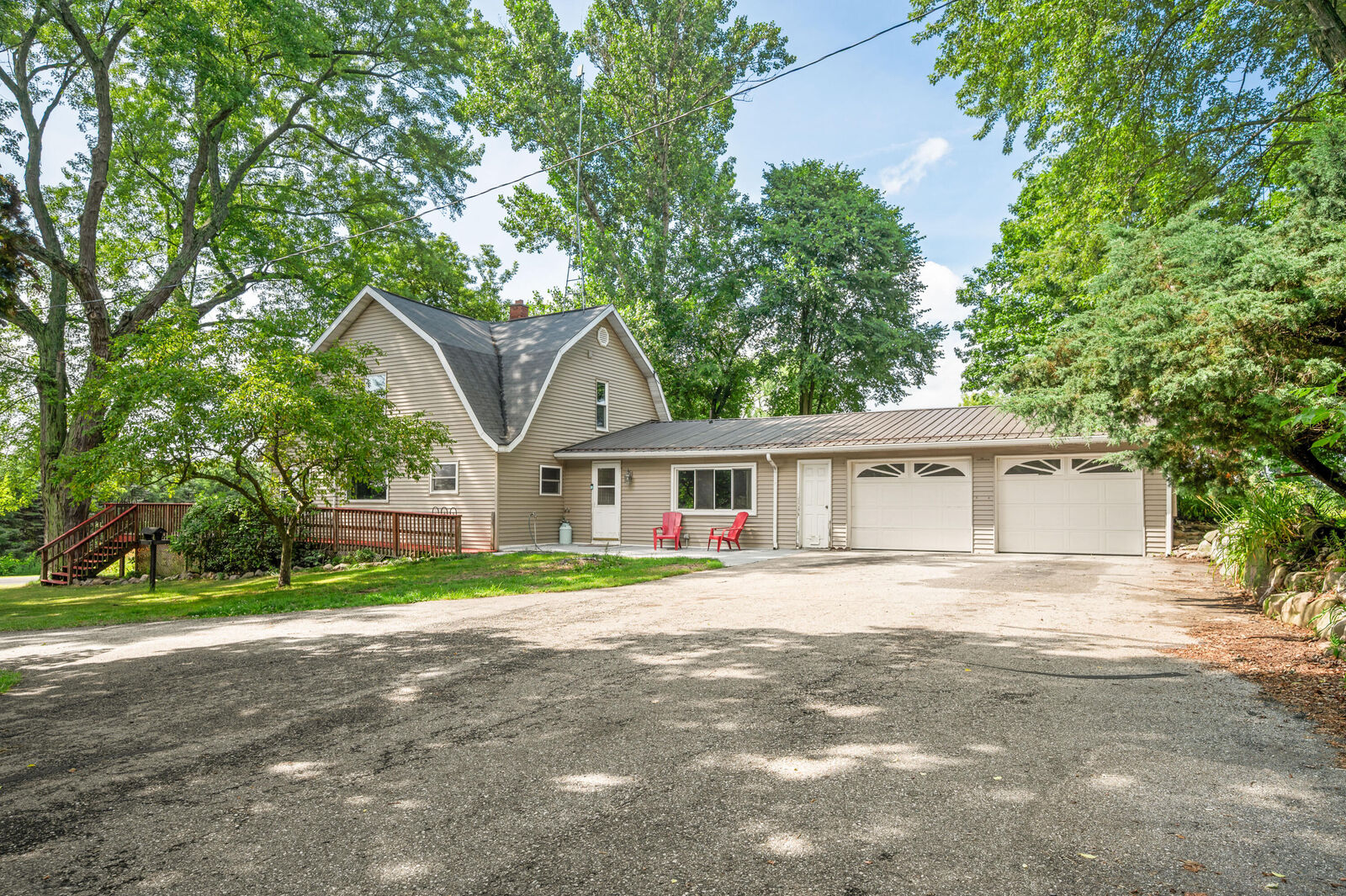 Property Photo:  6618 N Cypress Avenue  MI 49307 