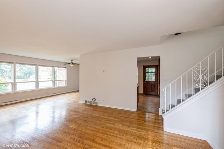 Property Photo:  1782 Richfield Avenue  IL 60035 