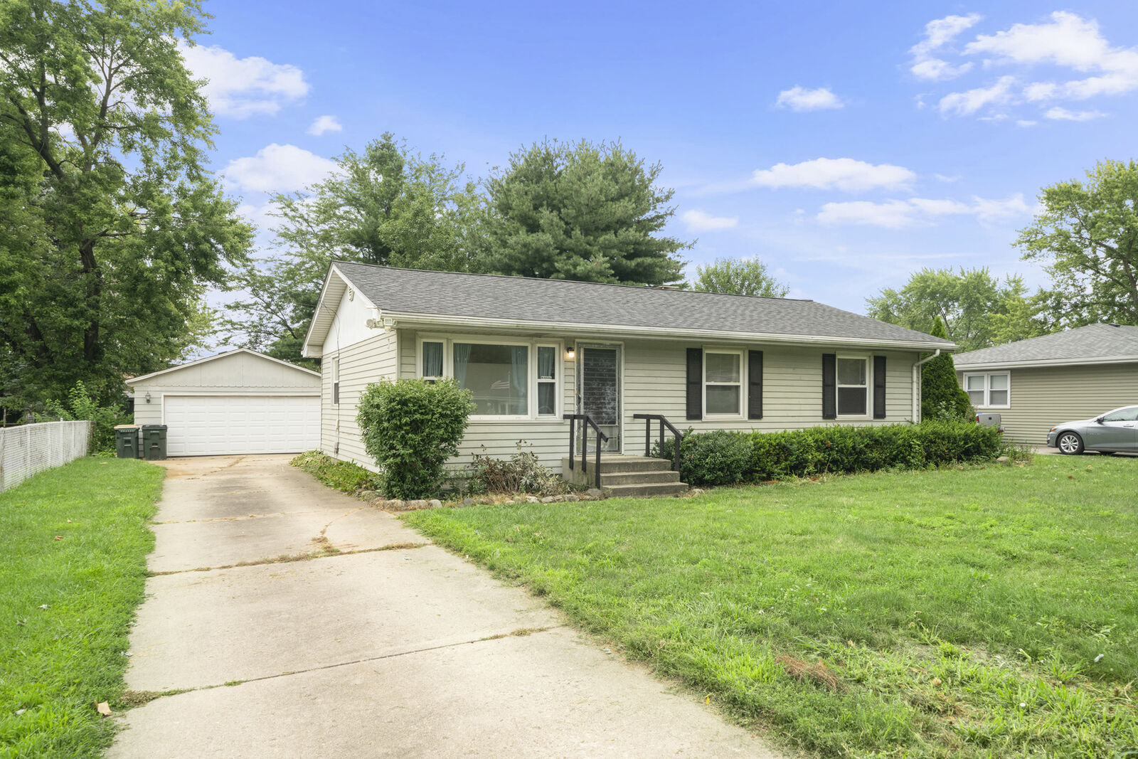 Property Photo: 1922 Kevin Drive IL 60538