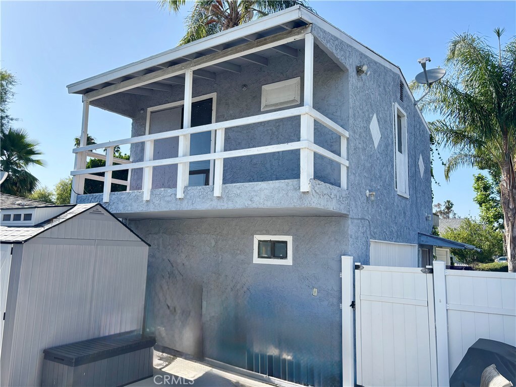Property Photo:  5209 Sylmar Avenue  CA 91401 