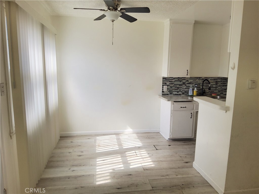 Property Photo:  2437 Exposition Place 2  CA 90018 