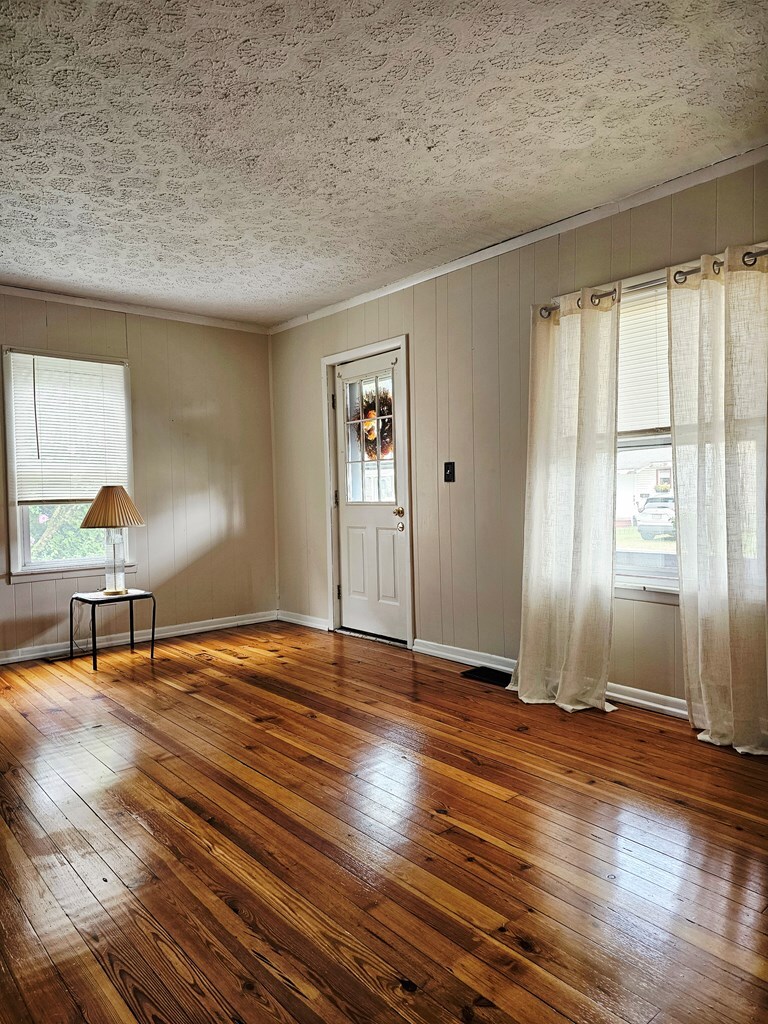 Property Photo:  505 Lincoln St  PA 18840 