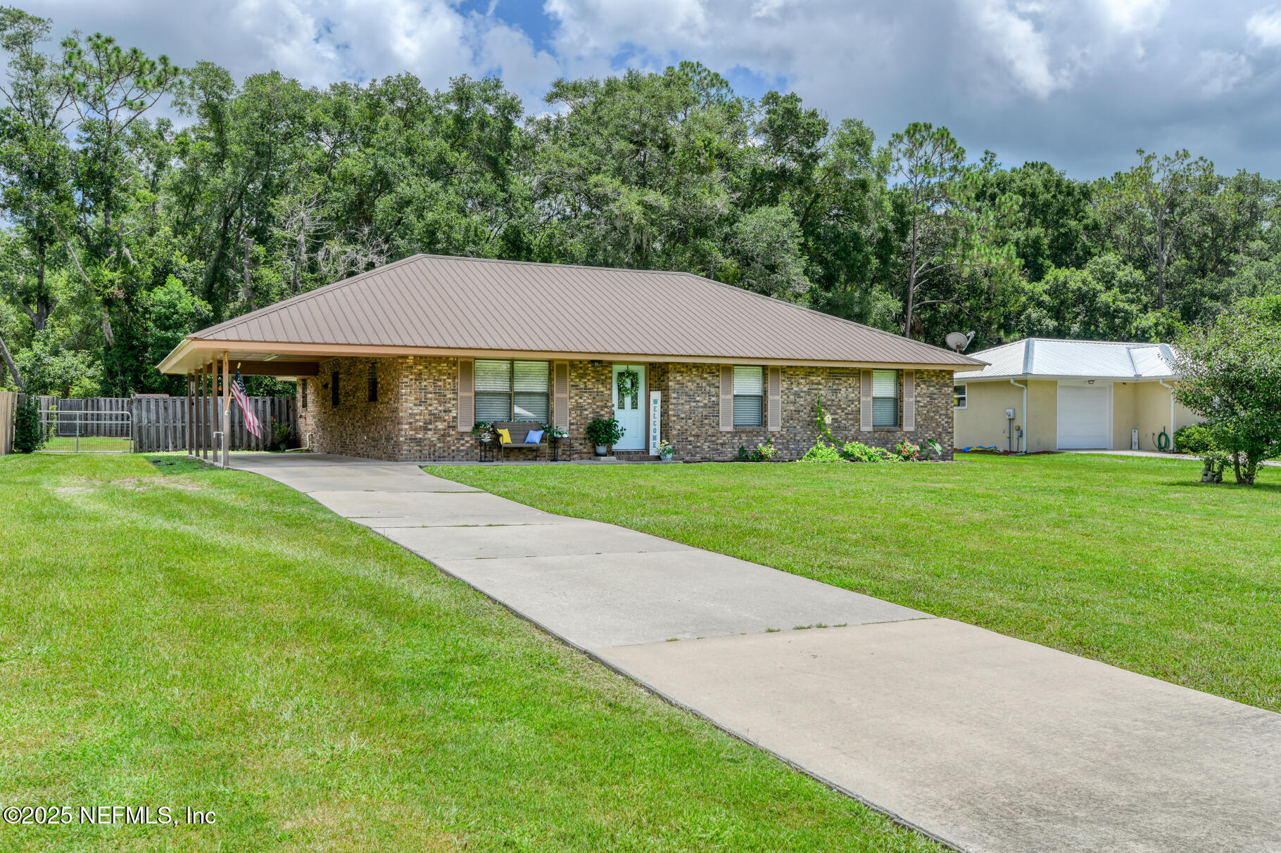 Property Photo: 136 Underwood Drive FL 32177