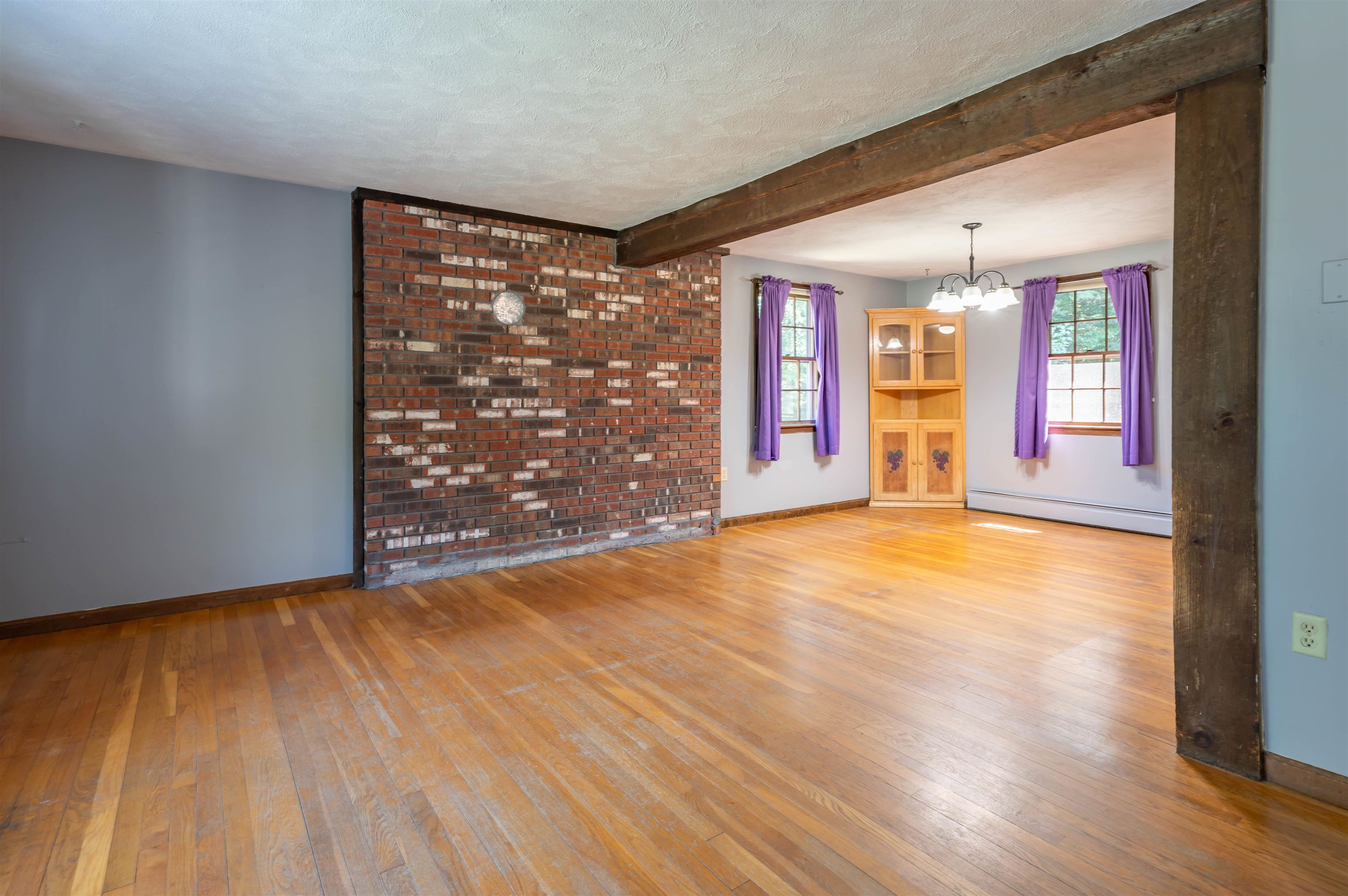 Property Photo:  6 Falcon Road  NH 03053 