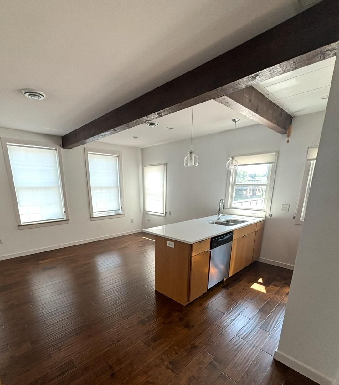 Property Photo:  1610 W Lake Street A  MN 55408 