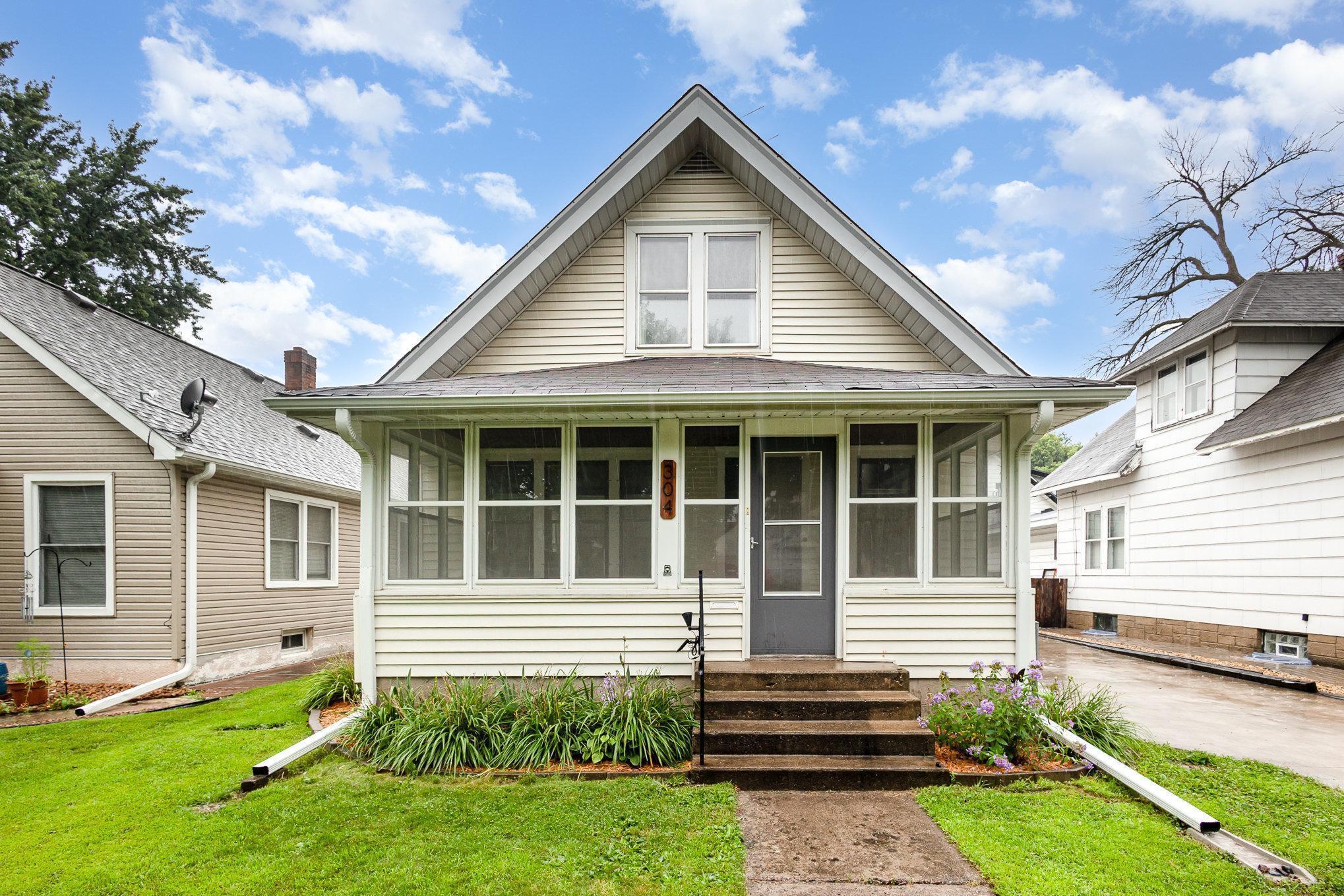 Property Photo: 304 8th Avenue S MN 55075
