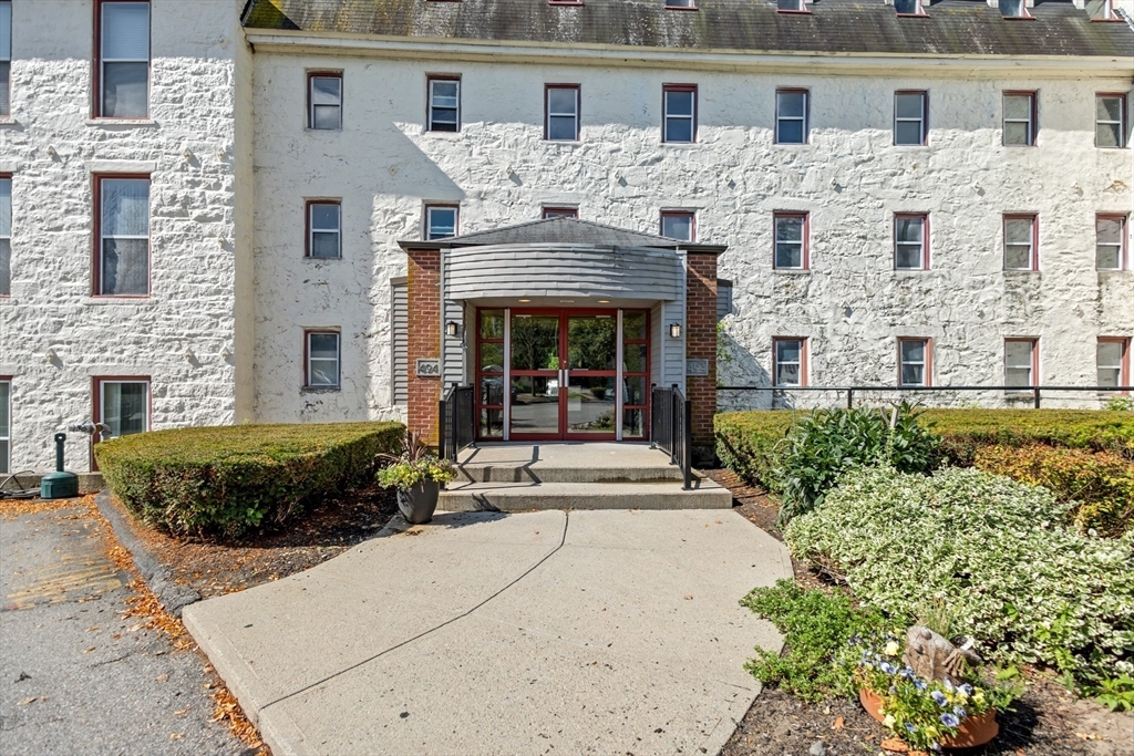 Property Photo:  494 Woonasquatucket Ave 504  RI 02911 