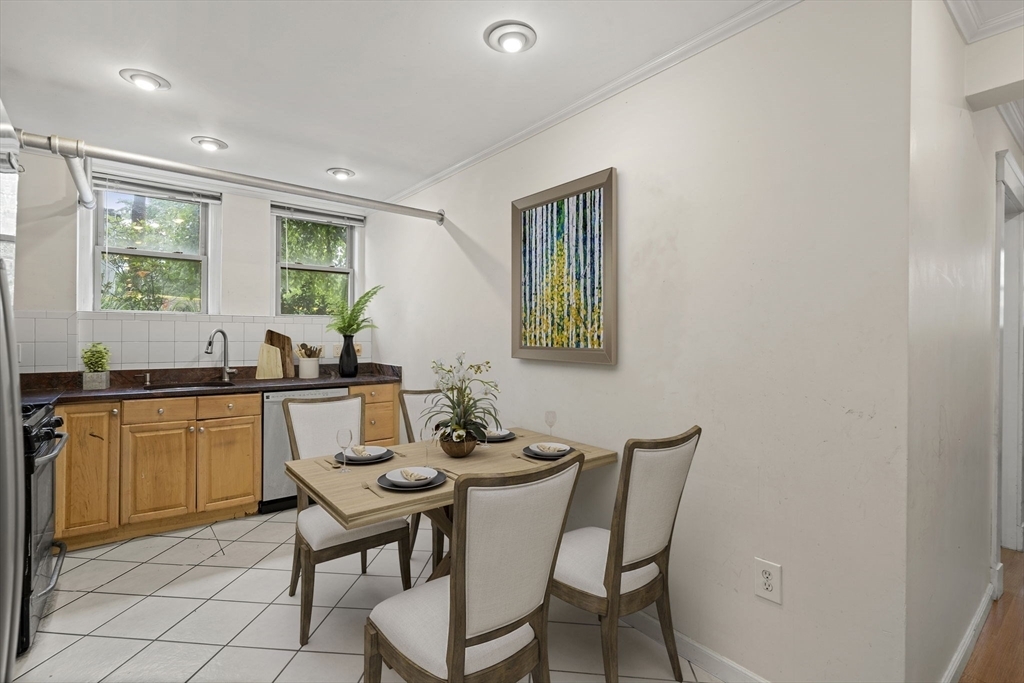 Property Photo:  52 Garden Street B2  MA 02138 