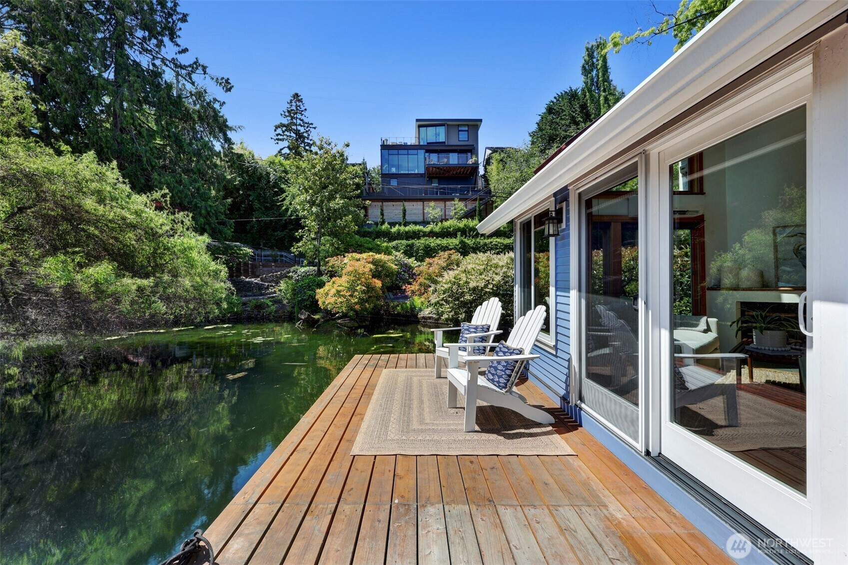 Property Photo:  3110  Portage Bay Place E B  WA 98103 