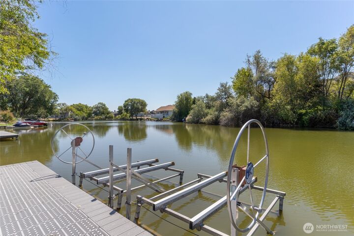 Property Photo:  3435 W Blue Heron Lane  WA 98837