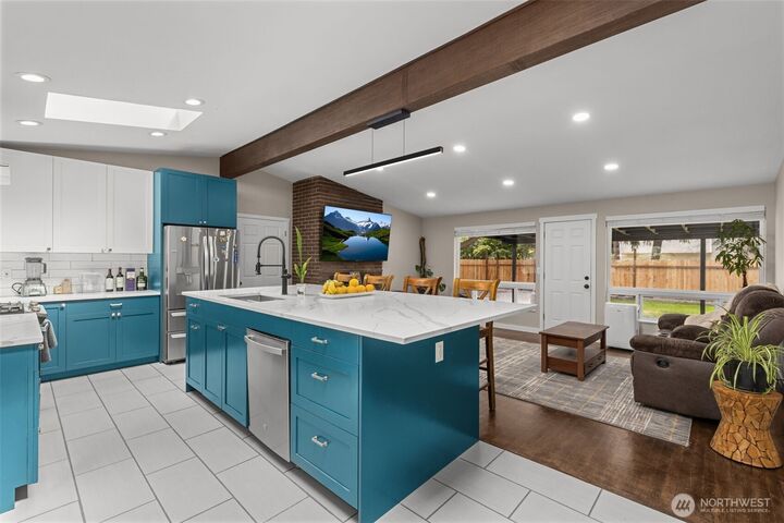 Property Photo: 5022 163rd Place SW WA 98026