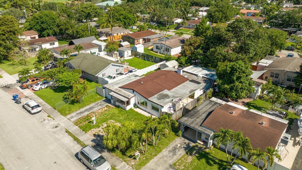 Property Photo:  6841 Atlanta Street  FL 33024 