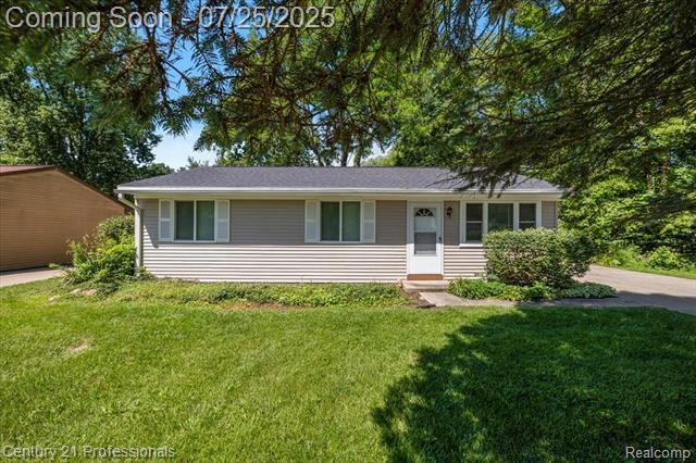 Property Photo:  2654 Frankson Avenue  MI 48307 