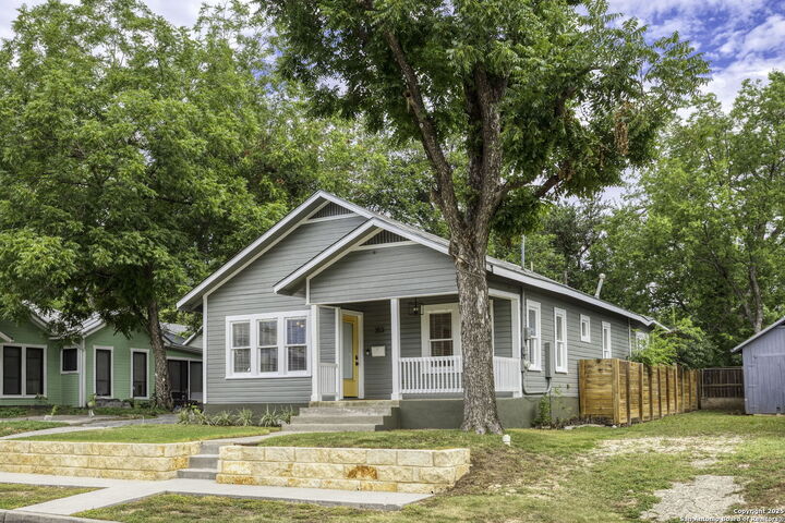 Property Photo: 353 E Woodlawn Ave TX 78212