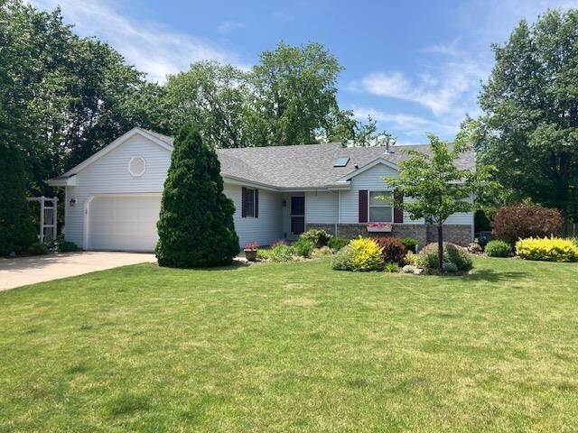1021 Sentinel Drive  Janesville WI 53546 photo