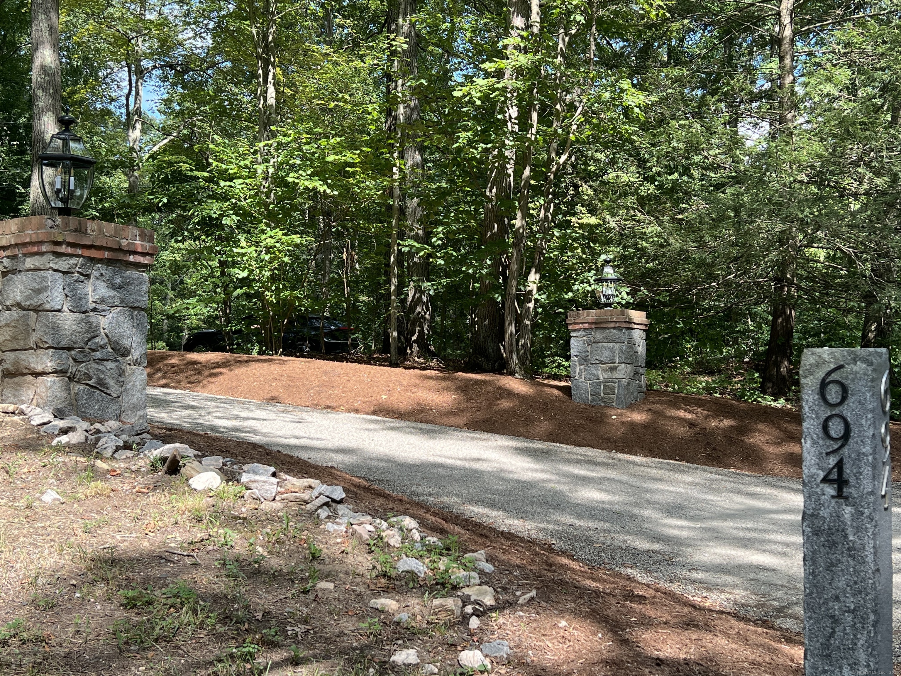 Property Photo:  694 Higganum Road  CT 06422 