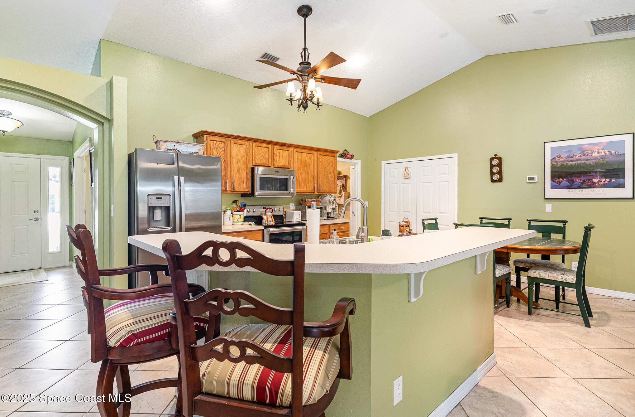 Property Photo: 2953 Lakeland Avenue FL 32908