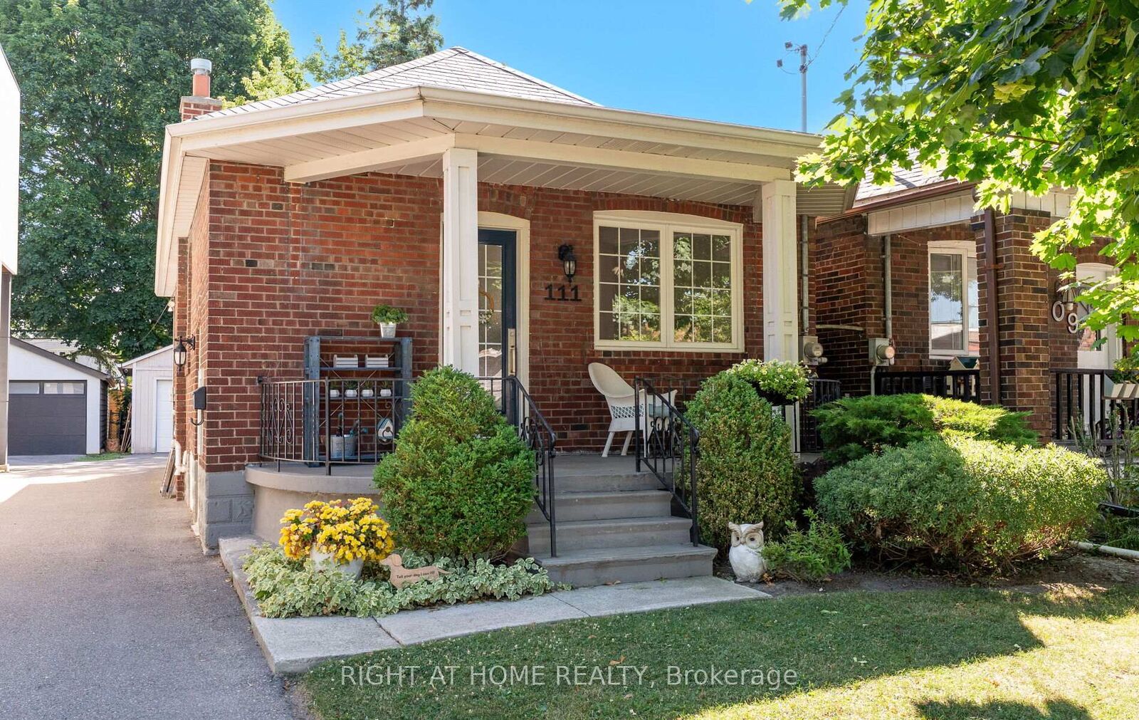 Property Photo: 111 Fourth Street ON M8V 2Y6