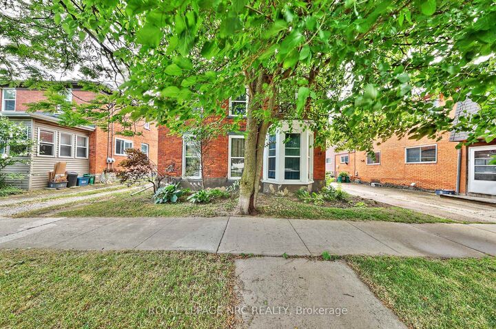 Property Photo:  158 Lake Street  ON L2R 5Y7 