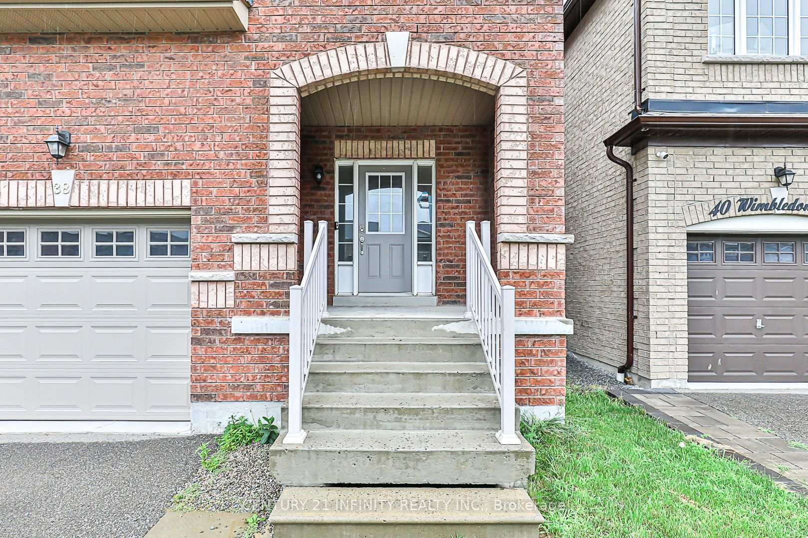 Property Photo: 38 Wimbledon Court ON L1P 0B7