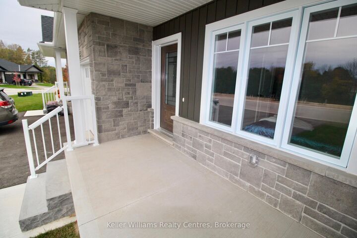 Property Photo: 734 18th Street ON N4N 0C5