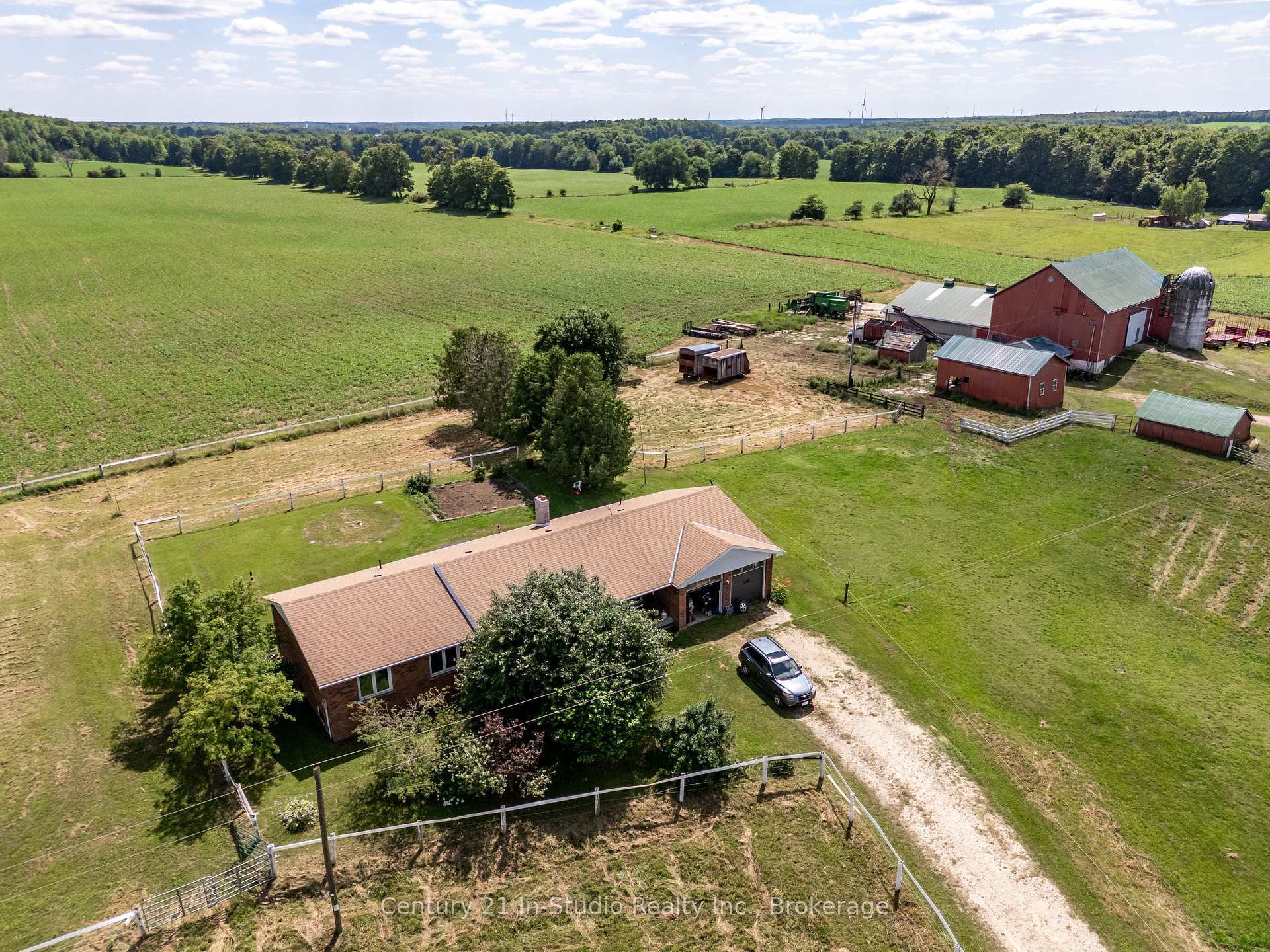Photo de la propriété: 425158 Irish Lake Road ON N0C 1H0