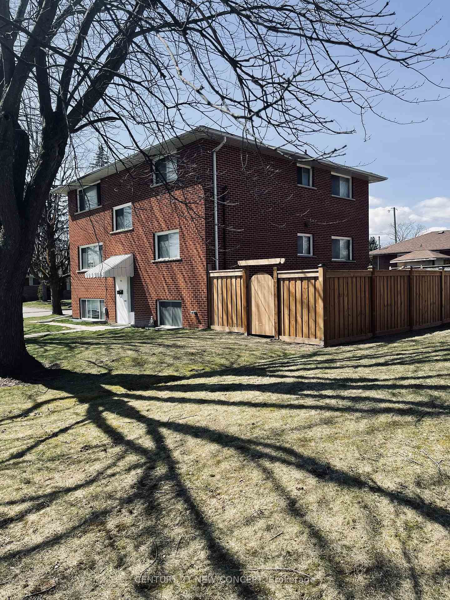 580 Digby Avenue  Oshawa ON L1G 1W6 photo