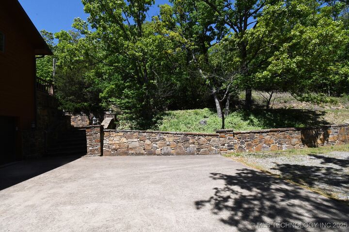 Property Photo: 30981 S 520 Road OK 74451